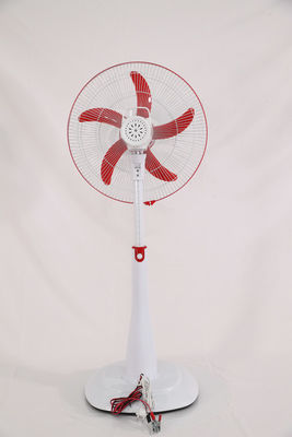 พัดลมตั้งพื้นแบบตั้งพื้น Solar AC DC Fan สำหรับบ้าน / อาคารสำนักงาน